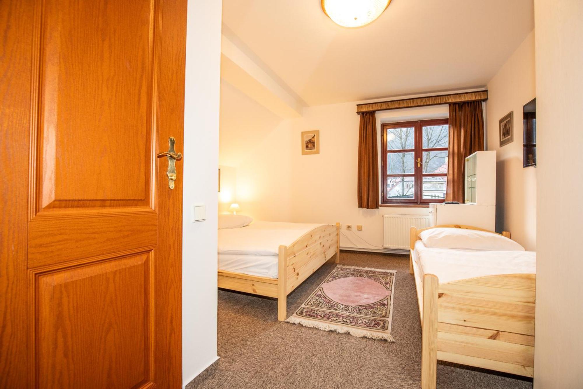 Resort U Jelena Krivoklat Phòng bức ảnh