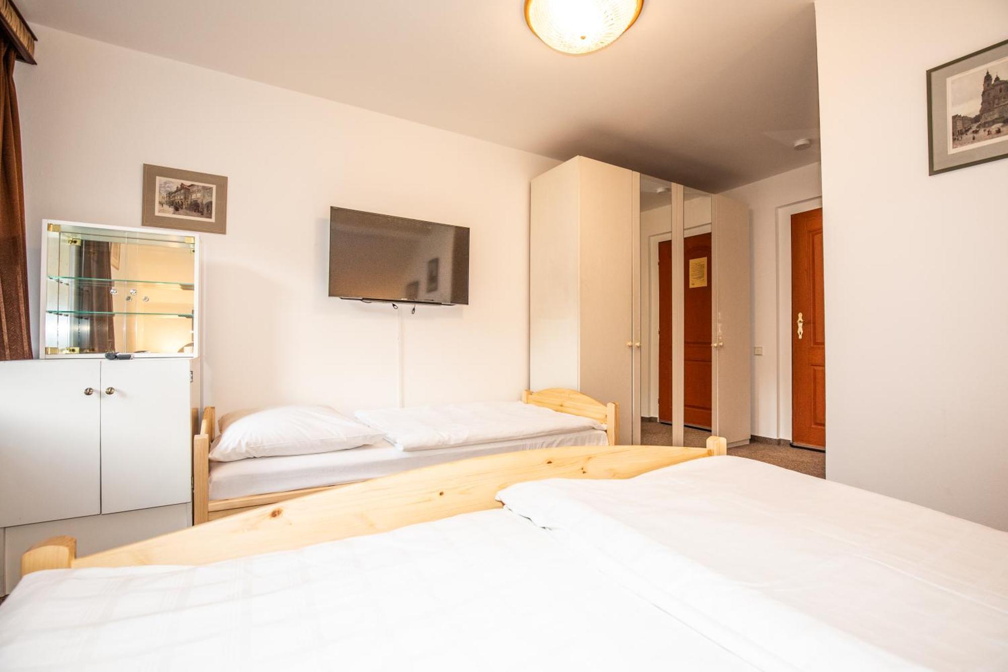 Resort U Jelena Krivoklat Phòng bức ảnh